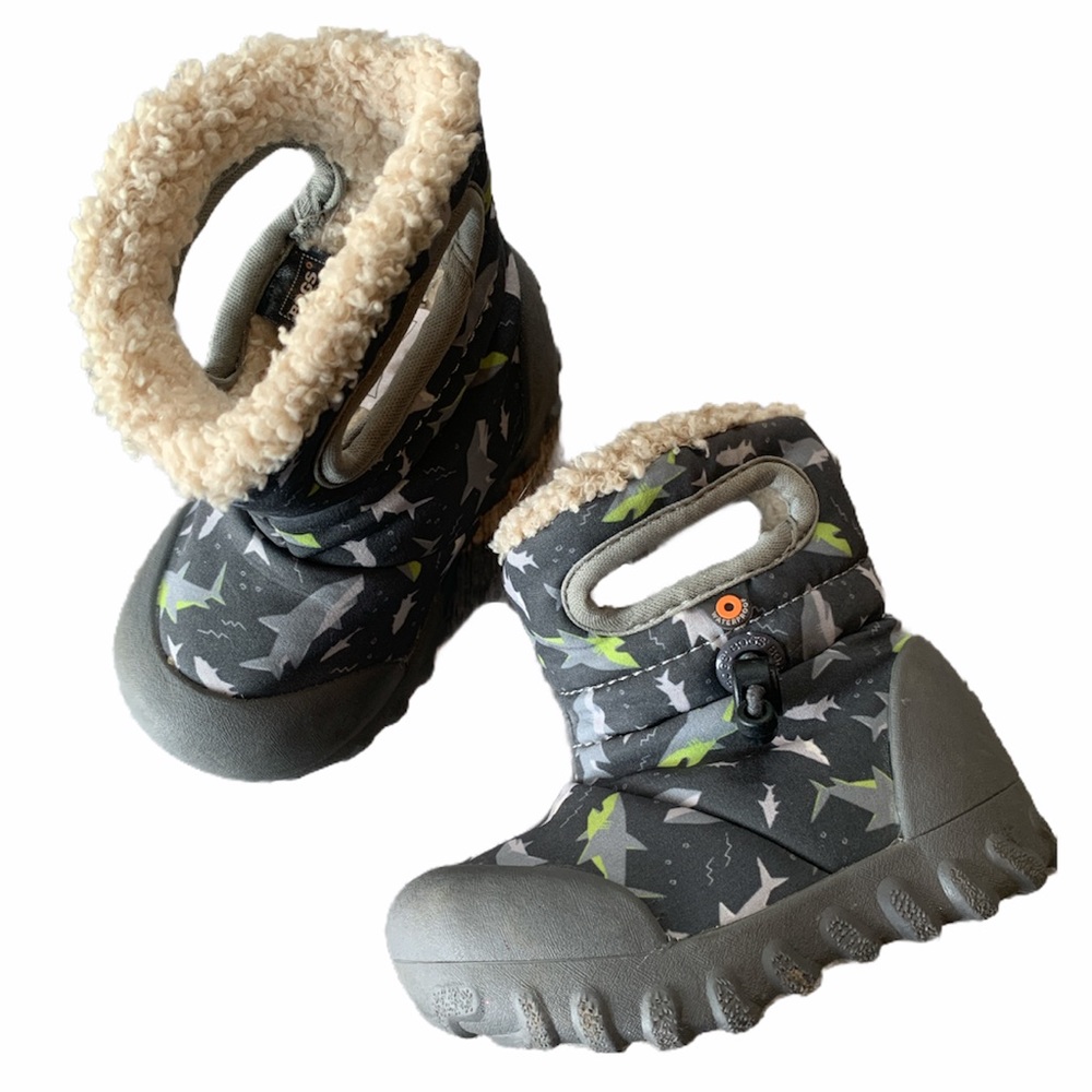 Bogs Kids BMOC Mountain Waterproof Shark Boots size 5